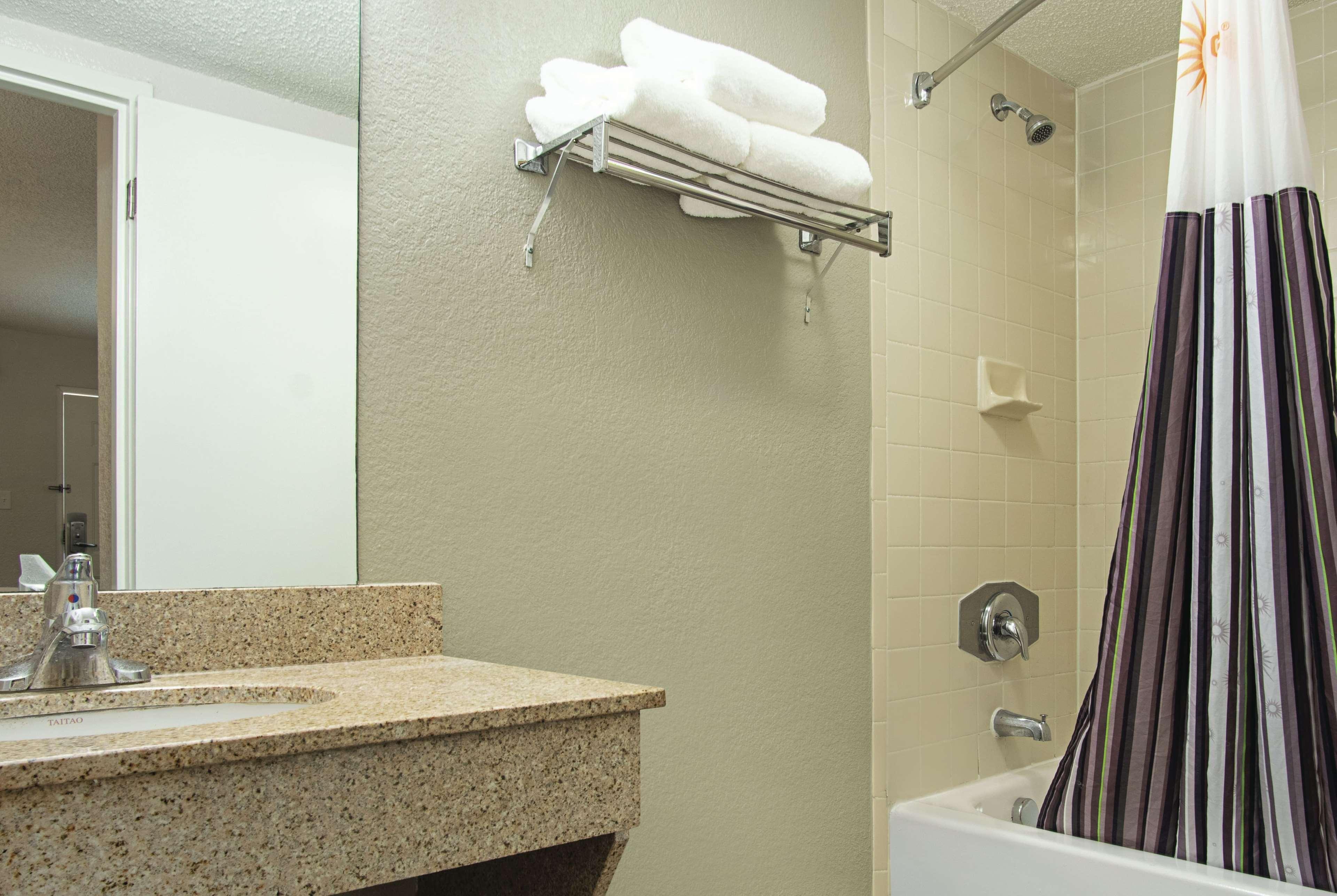 La Quinta By Wyndham West Palm - Florida Turnpike 3* Century Village (West Palm Beach, Palm Beach County)