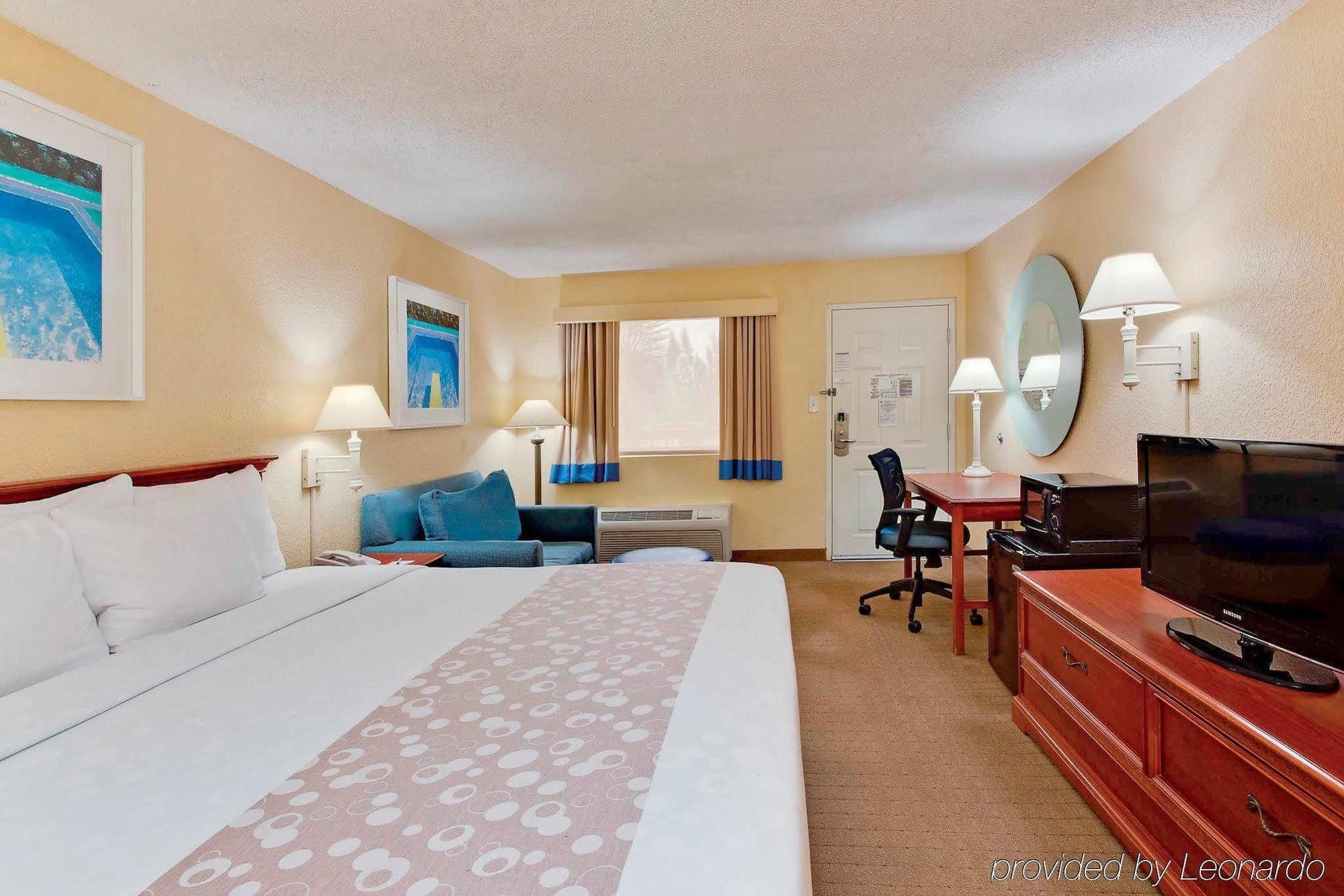 La Quinta By Wyndham West Palm - Florida Turnpike Century Village (West Palm Beach, Palm Beach County)